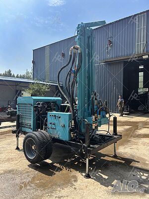 Произведено от Hongrun: HR-300C дизелова сондажна машина за водни кладенци