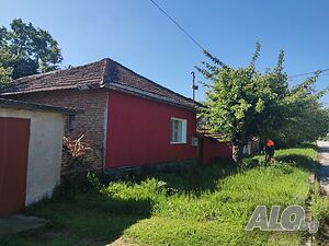Публична продан от ЧСИ на Парцел с къща в с. Павел с. Павел, общ. Полски Тръмбеш, ул. ”Трета”