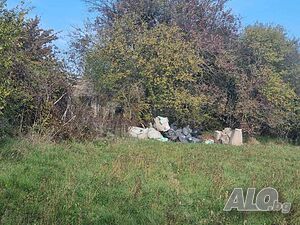 Публична продан от ЧСИ на Парцел с къща в с. Изворник с. Изворник, общ. Вълчи дол, обл. Варна