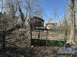 Публична продан от ЧСИ на Парцел с къща в гр. София гр. София, район Витоша, кв. Драгалевци, ул. Люб..