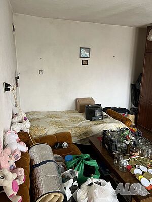 Публична продан от ЧСИ на Парцел с къща в с. Кътина район Нови Искър, ул. ”Иглика” № 10