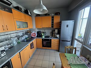 Публична продан от ЧСИ на Тристаен апартамент в гр. София гр. София, СО, район ”Възраждане”, в ж.к. ..