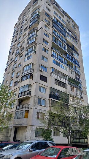 Публична продан от ЧСИ на Тристаен апартамент в гр. София ж.к. Красна поляна, бл.226, вх. А, ет.2, а..