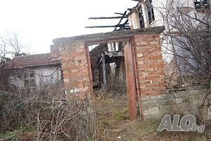 Публична продан от ЧСИ на Парцел с къща в с. Душево с. Душево, общ. Севлиево, обл. Габрово