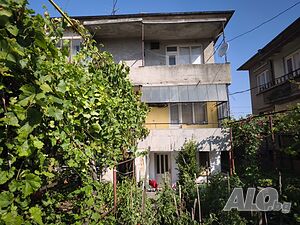 Публична продан от ЧСИ на Етаж от къща в гр. Нови пазар