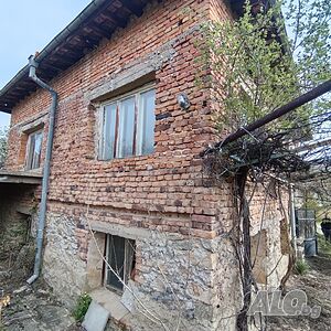 Публична продан от ЧСИ на Къща с парцел в гр. Хисаря Гр. Хисаря, обл. Пловдив, ул. ”Здравец” № 45