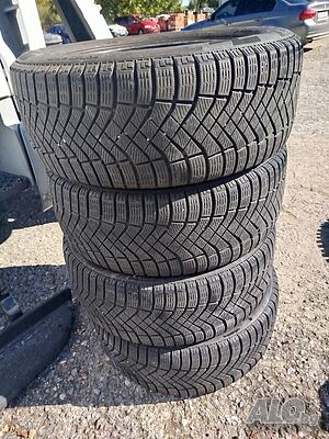 джипови Pirelli ice Zero FR 235 / 55 R17 103T M+S DOT19