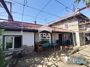 САМО В ЕРА! ЕРА Сити Център продава масивна двуетажна къща от камък с панорамна гледка в с. Змейово