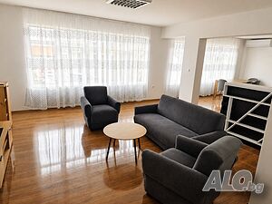 Просторен тристаен апартамент под наем в широк център, до ЮЗУ - гр. Благоевград