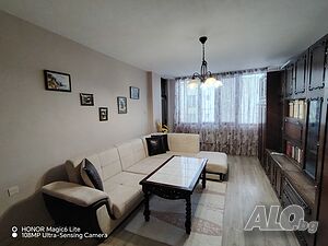 Просторен напълно обзаведен апартамент в близост до Центъра