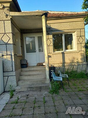 Имот в централната част на с. Блатец