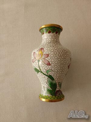 медна ваза Cloisonne - клозоне, клетъчен емайл.