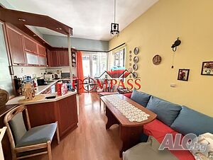 ✨КОМПАС имоти ПРОДАВА - Първи етаж от къща 118 м2 с втора къща 60м2 и самостоятелен двор 220 м2