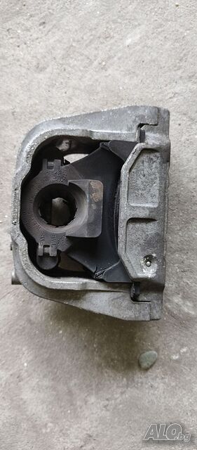 Тампон на двигател - 1K0 199 262 AT - VW touran