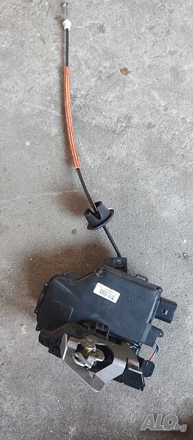 З. Д. брава Audi A4 B7 - 8E0 839 016 C