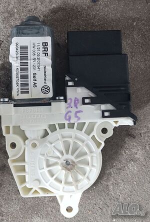 Заден Десен Стъклоповдигач Vw Golf 5 - 1K0 959 704 K