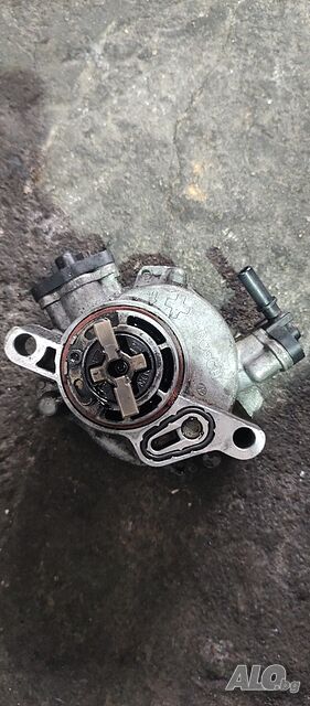Вакуум помпа Peugeot 308 GT - 1.6Hdi - 9804021880