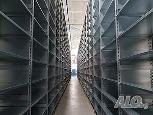 Продавам професионална складова стелажна система в отлично състояние
