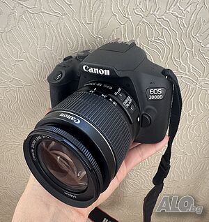 Фотоапарат Canon EOS 2000D