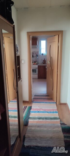 Къща с двор 297 кв.м2, Обзаведена, квартал Новенски, гр. Казанлък