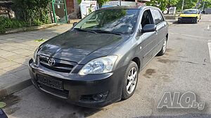 Toyota Corolla на части 2005 година