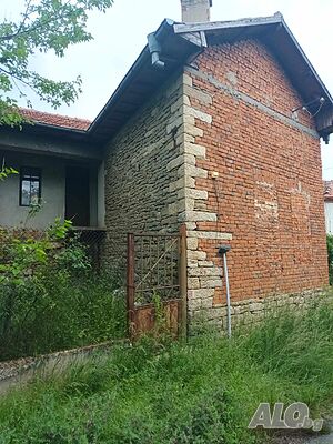 Двуетажна къща, с. Есен, общ. Сунгурларе
