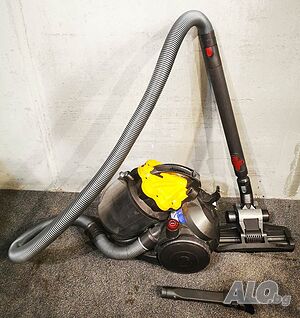 Прахосмукачка DYSON DC-19 1400W работи безупречно