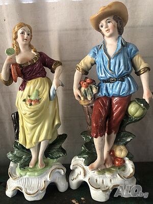 продавам старинни фигури от порцелан