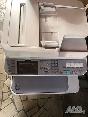 продавам цветен лазарен принтер