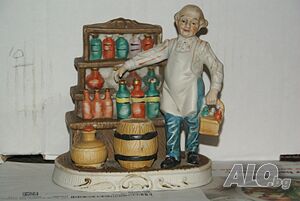 продавам керамична фигура