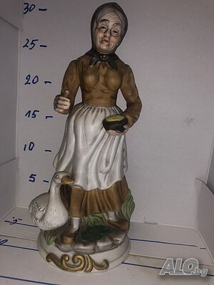 продавам керамична фигура