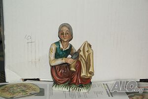 продавам керамична фигура
