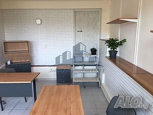 Помещение с площ от 35кв.м, подходящо за магазин, офис, ателие и др. Етаж партер от триетажна сграда..