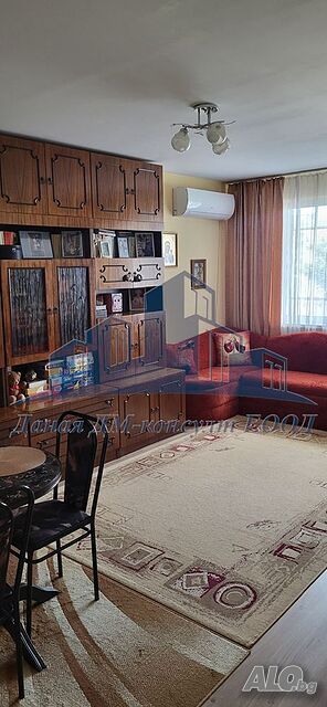 3-СТАЕН апартамент в кв. Еверест с площ от 63 м² разположен на 2-ри жилищен етаж от 8 етажна сграда. Тристаен апартамент 63 кв.м Панел 1999 г. 2 етаж Непоследен | Апартаменти | Еверест Шумен