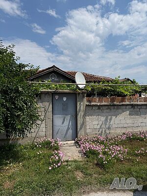 Парцел в центъра на с. Ясно Поле [1250 кв.м. ]