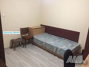 Отдава СТАЯ 12м2 ’Дружба 2’ ет.2/4 ТУХЛА САНИРАН 220лв.