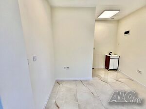 Отдава ОФИС 15м2 ’Ялта’ ТУХЛА КЛИ ПВЦ ОТЛИЧЕН 150€