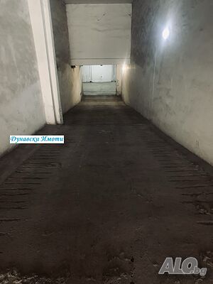 Отдава ГАРАЖ 15м2 ’Възраждане’ ет.1/1 60€