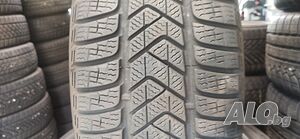 2бр. зимни гуми 235/50/18 Pirelli