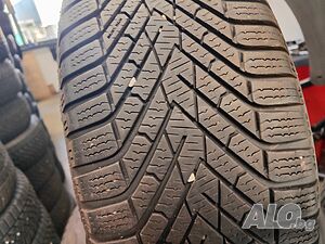 2бр. зимни гуми 215/55/17 Pirelli