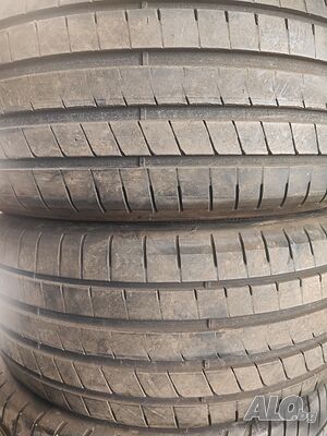 2бр. летни гуми 235/45/18 Goodyear