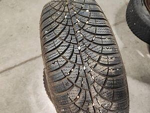 4бр. зимни гуми 185/55/15 Goodyear