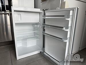 Малък хладилник за вграждане Сименс