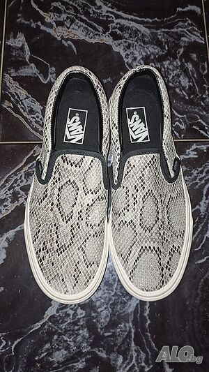 Продавам унисекс кецове Vans Snake Marshmallow номер 40-41