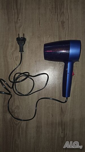 Продавам сешоар Philips HP4841