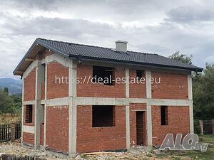 Двуетажна къща с Акт 14 за продажба в с. Бараково, област Кюстендил.