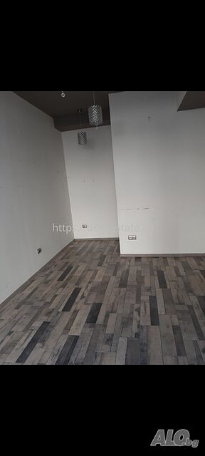 Deal Estate предлага помещение под наем в центъра на гр. Благоевград.