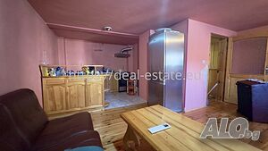 Продава се мансарден апартамент в широкия център на гр. Благоевград.