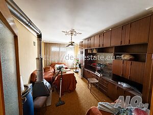 Тристаен апартамент за продажба в кв. Запад, гр. Благоевград.