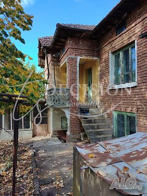 220 кв.м РЗП 1030 кв.м двор
